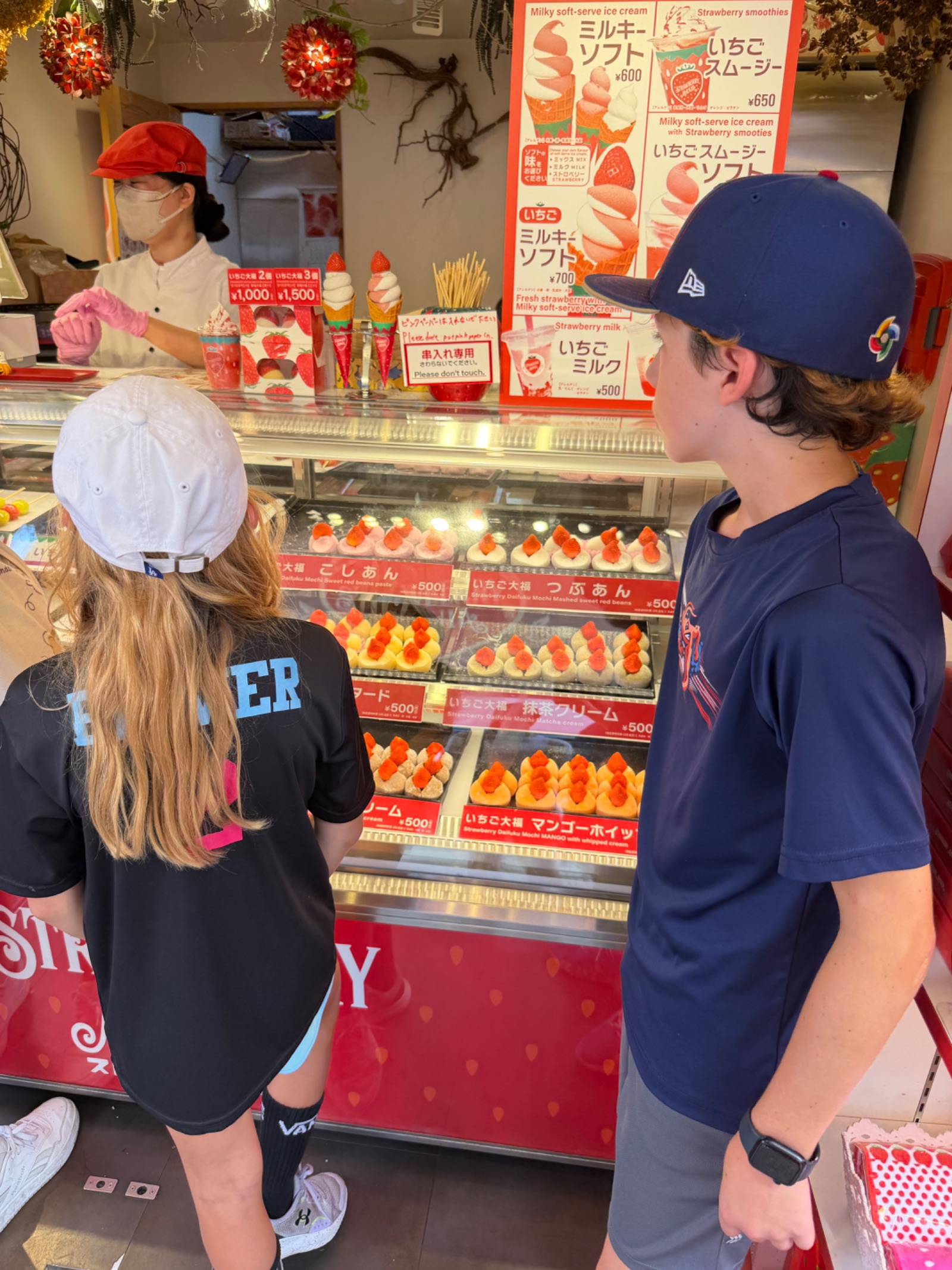 Culinary Exploration in Kamakura: Sweet Strawberries & Savory Ethnic Curry